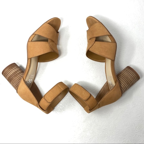 New VINCE CAMUTO Jachita leather sandals 8W tan - Picture 3 of 8